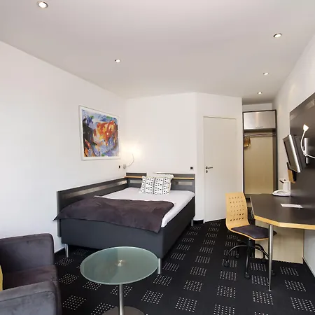 Hotell Hedegaarden 3*
